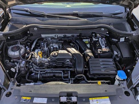 Used 2022 Volkswagen Taos SE image 22