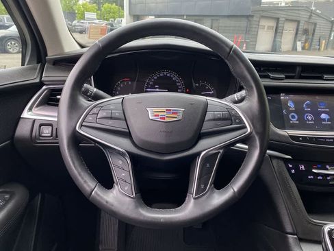 Used 2018 Cadillac XT5 Premium Luxury AWD/4WD image 21