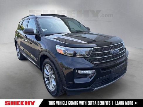 Certified 2022 Ford Explorer XLT w/ Equipment Group 202A AWD/4WD image 1