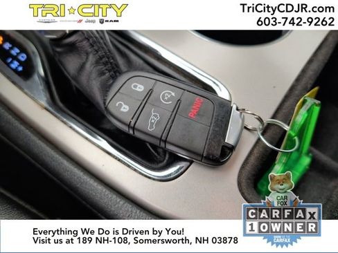 Used 2019 Jeep Grand Cherokee Altitude image 34