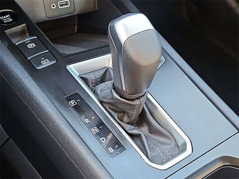 Used 2025 Nissan Kicks S image 21