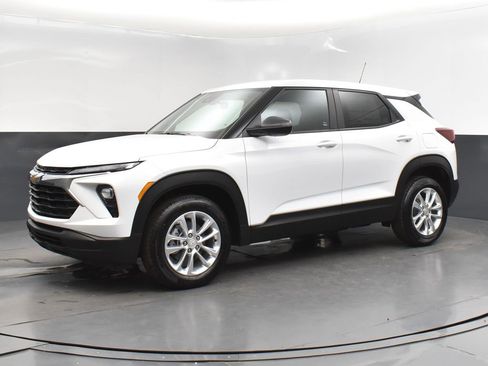 New 2025 Chevrolet TrailBlazer LS w/ LS Convenience Package image 3