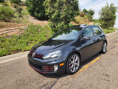 Used 2013 Volkswagen GTI Driver's Edition image 4