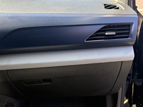 Used 2022 Volkswagen Taos SE image 30