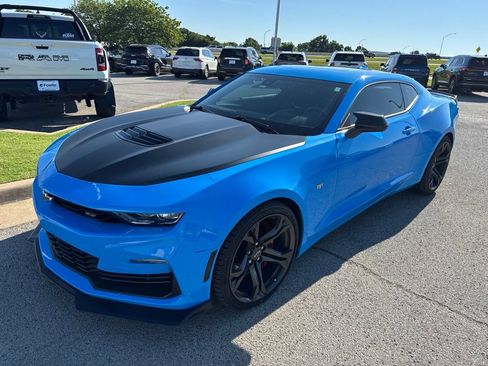 Used 2022 Chevrolet Camaro SS RWD image 1