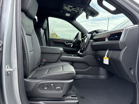 New 2026 GMC Yukon XL Denali image 36