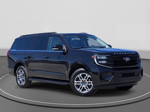 Used 2025 Ford Expedition Max Active AWD/4WD image 1