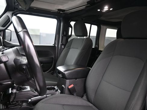 Used 2022 Jeep Wrangler Unlimited Sport AWD/4WD image 11