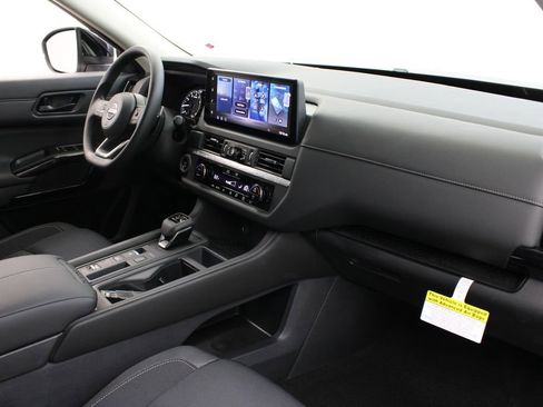New 2026 Nissan Pathfinder S FWD image 22