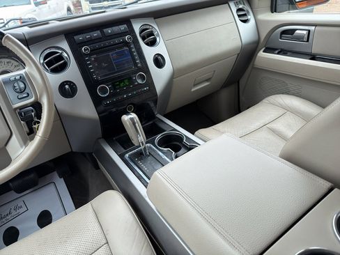 Used 2014 Ford Expedition Limited w/ Equipment Group 301A AWD/4WD image 10