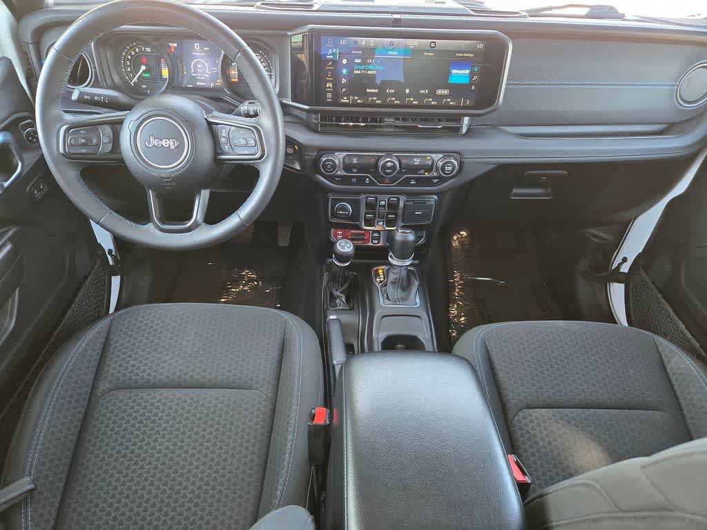 Used 2024 Jeep Wrangler Unlimited Rubicon 4xe AWD/4WD image 9