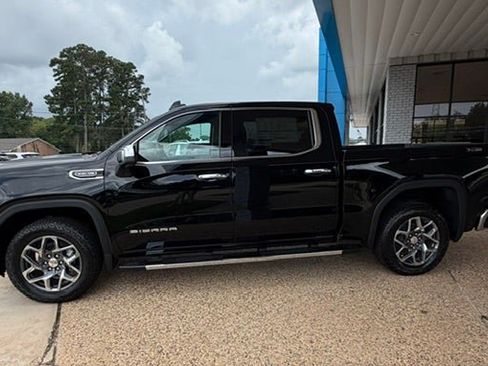 New 2026 GMC Sierra 1500 SLT w/ SLT Premium Package AWD/4WD image 4