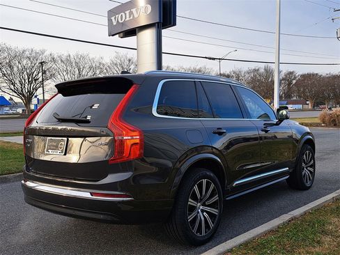 Used 2024 Volvo XC90 B5 Plus w/ Protection Package image 3