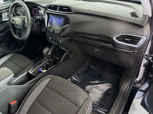 Used 2022 Chevrolet TrailBlazer LT w/ Convenience Package image 30