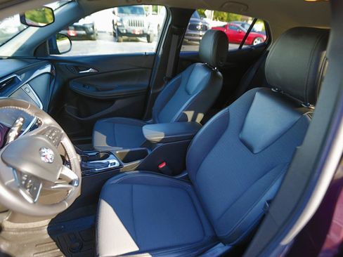 Used 2020 Buick Encore GX Preferred w/ Cold Weather Comfort Package AWD/4WD image 5