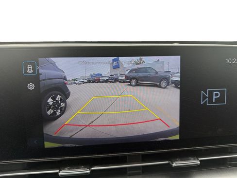 Certified 2025 Hyundai Kona SEL AWD/4WD image 18