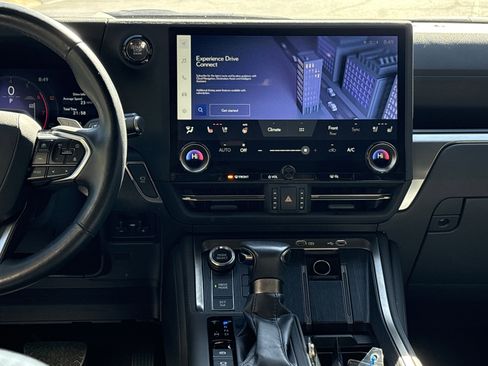 Used 2024 Lexus GX 550 image 30