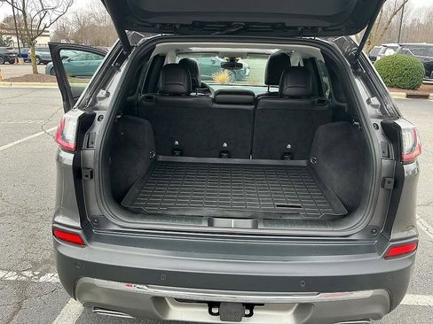 Used 2019 Jeep Cherokee Limited w/ Luxury Group image 26