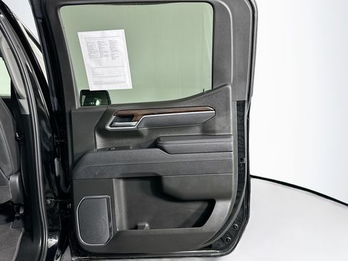 Used 2025 GMC Sierra 1500 SLT RWD image 31
