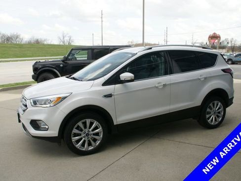 Used 2017 Ford Escape Titanium image 5