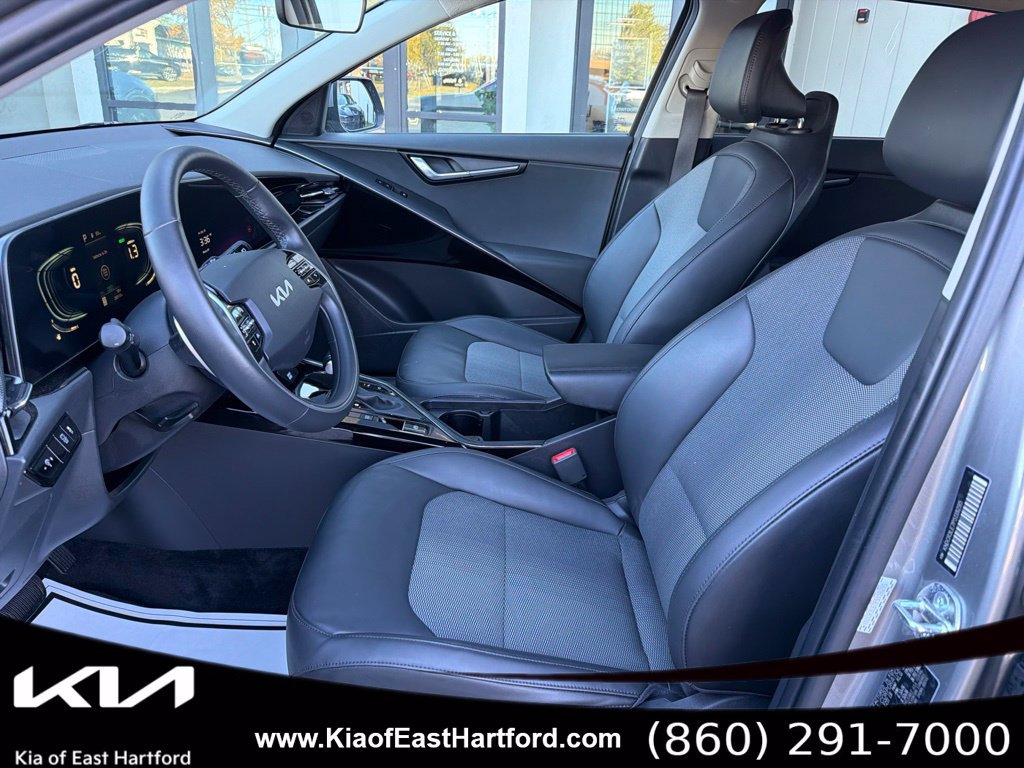 Certified 2023 Kia Niro EX FWD image 29