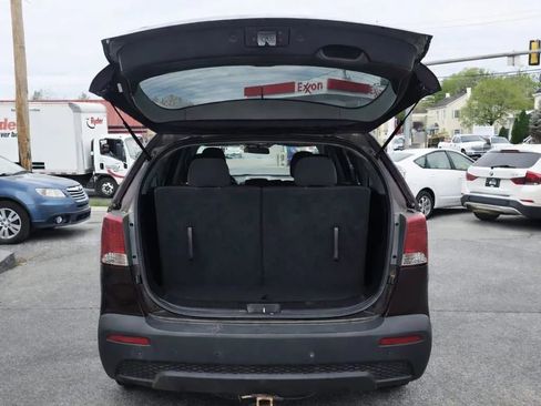 Used 2011 Kia Sorento LX image 6