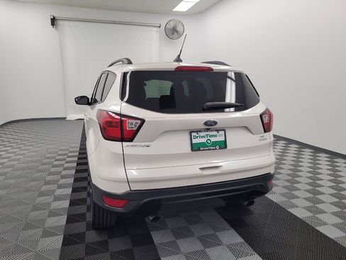Used 2019 Ford Escape SE FWD image 6