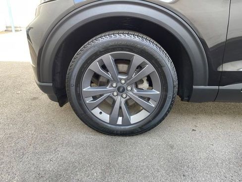 Used 2023 Ford Explorer XLT w/ Equipment Group 202A AWD/4WD image 25