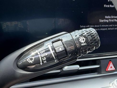 Certified 2024 Hyundai Elantra SEL FWD image 24