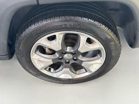 Used 2018 Jeep Compass Limited AWD/4WD image 29