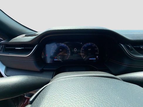 Used 2024 Jeep Grand Cherokee Altitude image 36