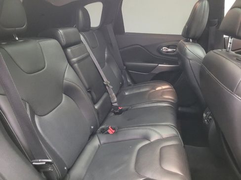 Used 2019 Jeep Cherokee Limited AWD/4WD image 19