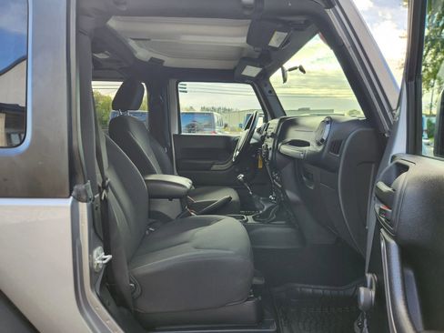 Used 2016 Jeep Wrangler Sport image 36