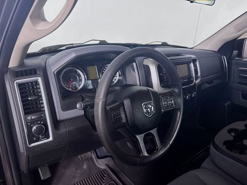 Used 2019 RAM 1500 Classic SLT RWD image 10