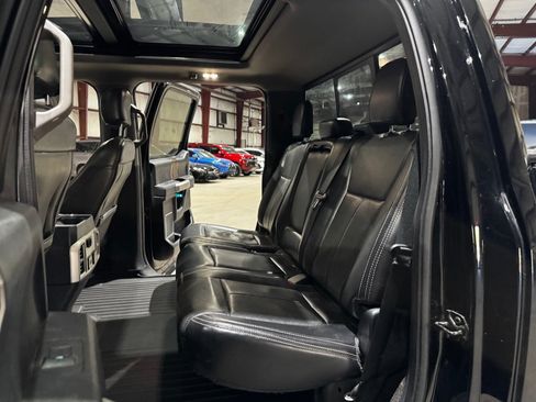 Used 2018 Ford F150 Lariat w/ Equipment Group 501A Mid AWD/4WD image 18