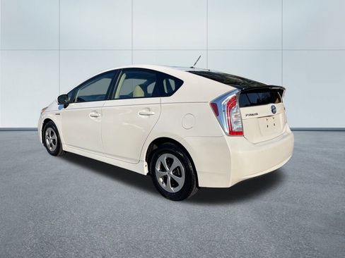 Used 2014 Toyota Prius Two image 7