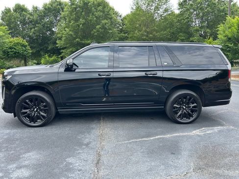 Used 2022 Cadillac Escalade ESV Sport w/ Touring Package AWD/4WD image 13