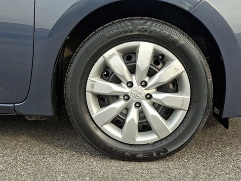 Used 2015 Toyota Corolla LE image 8