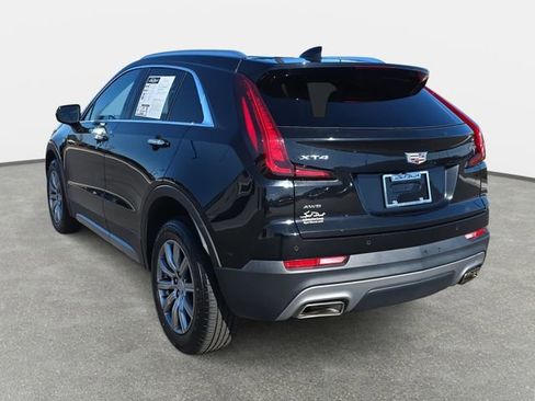 Used 2022 Cadillac XT4 Premium Luxury w/ Safety Alert Package image 7