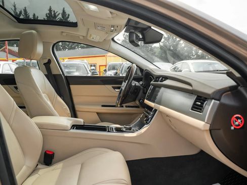 Used 2017 Jaguar XF Premium AWD/4WD image 12