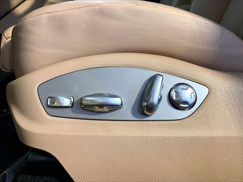 Certified 2026 Porsche Macan AWD/4WD image 39