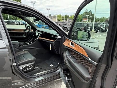 New 2026 Jeep Grand Cherokee Summit AWD/4WD image 25