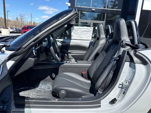 New 2026 MAZDA MX-5 Miata Grand Touring RWD image 17