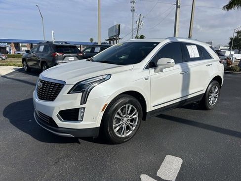 Used 2021 Cadillac XT5 Premium Luxury image 3