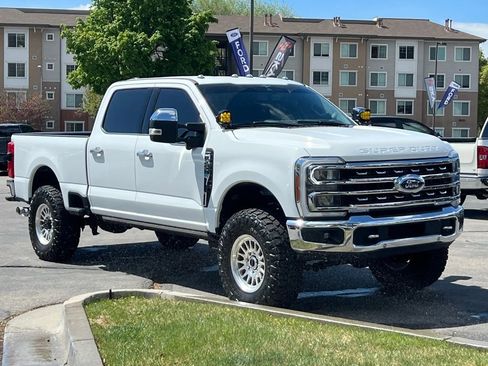 Used 2023 Ford F250 Lariat w/ Lariat Ultimate Package AWD/4WD image 12
