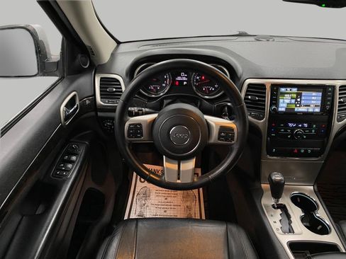 Used 2013 Jeep Grand Cherokee Laredo image 14