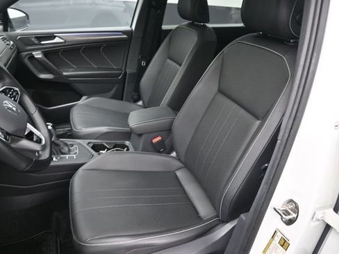 Used 2023 Volkswagen Tiguan SE R-Line FWD image 19