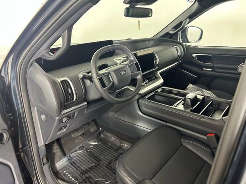 New 2026 Ford Expedition Platinum image 13