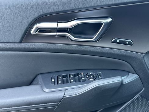 New 2026 Kia Sportage SX AWD/4WD image 12