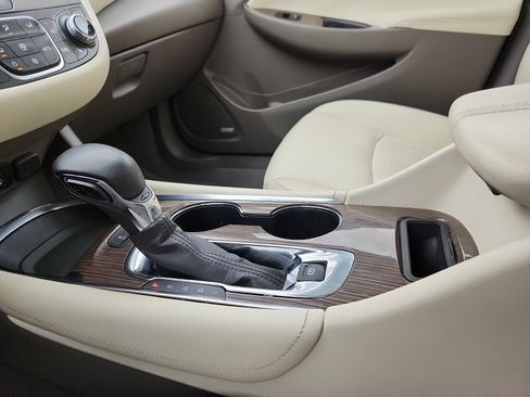 Used 2024 Chevrolet Malibu LT image 20